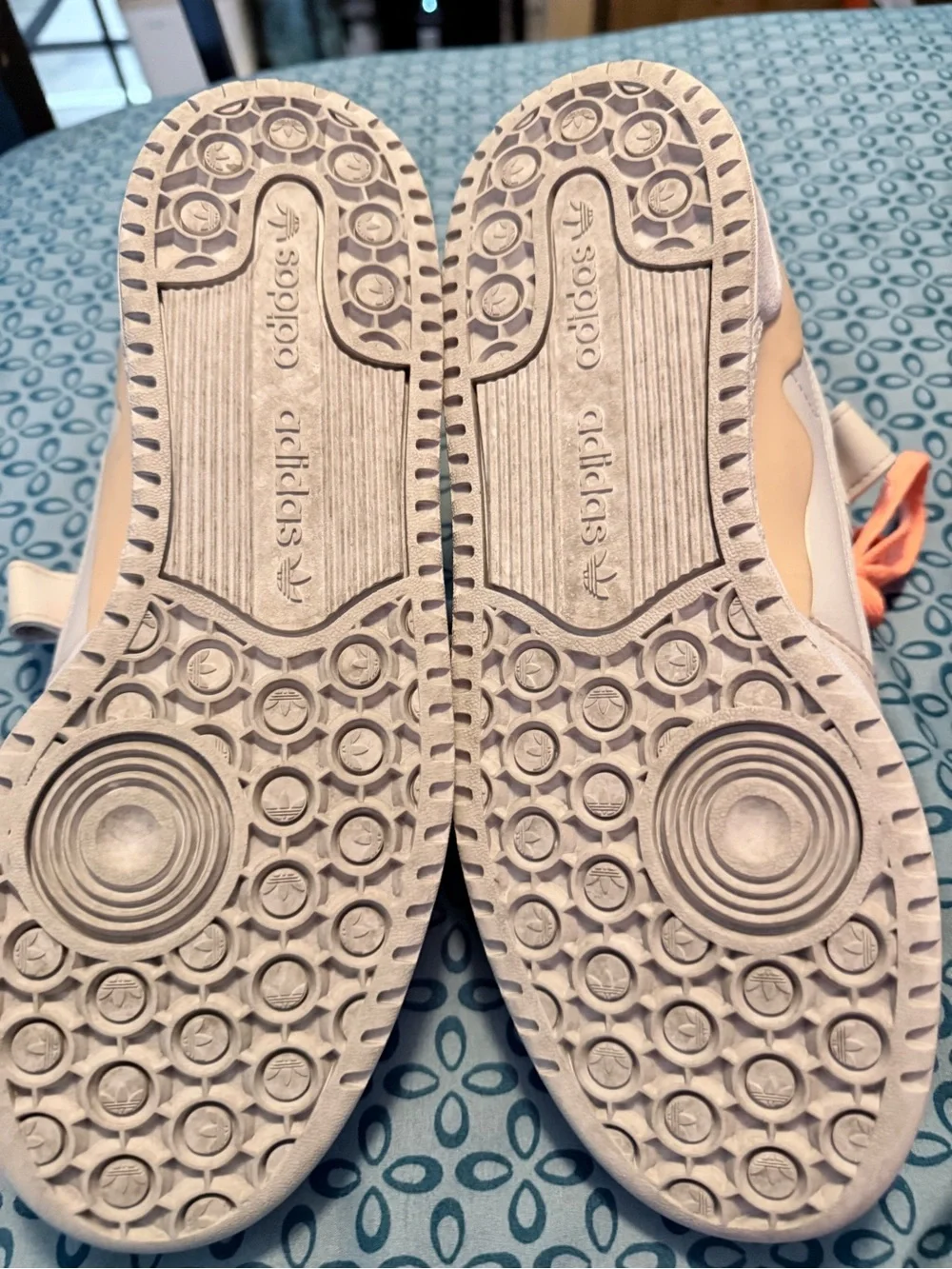 Adidas Retro Unisex Sneakers